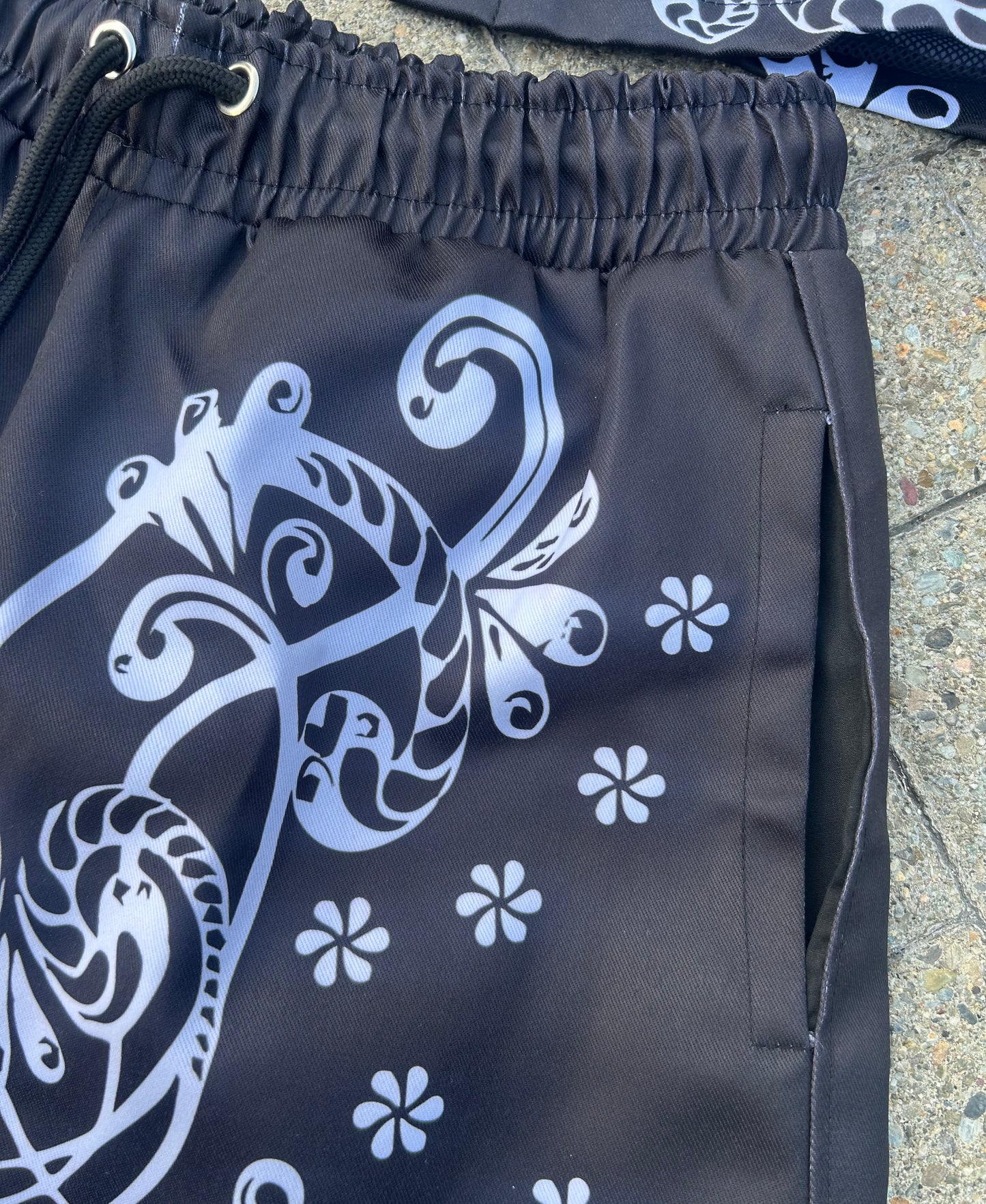 Exclusive Beast NY Midnight Bandana Short Set 🔥