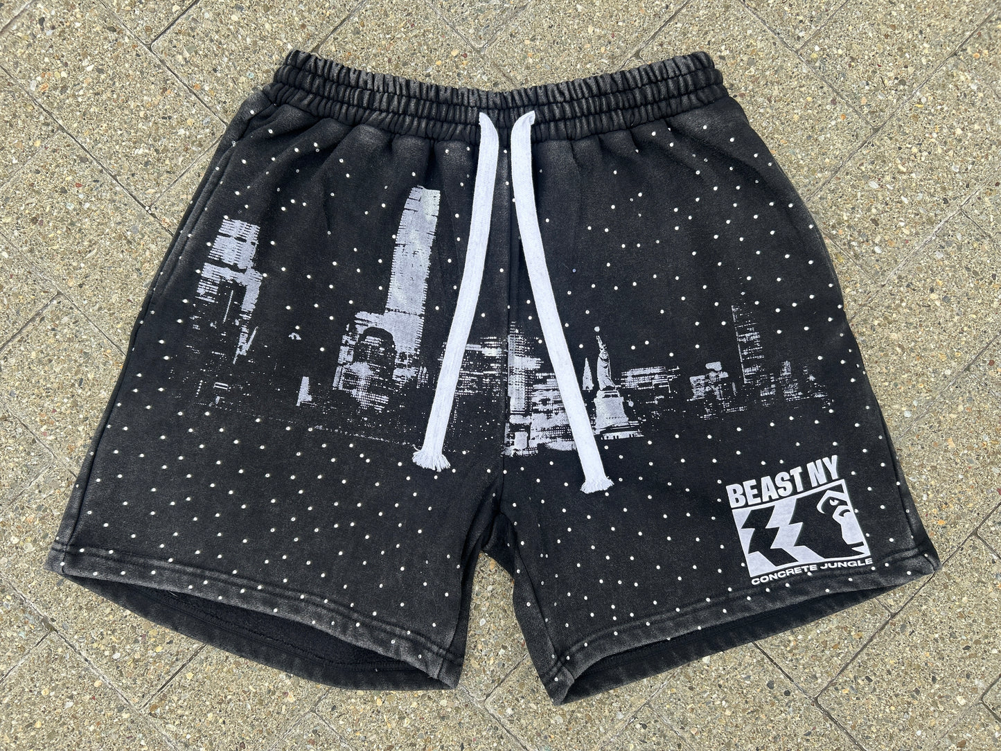 Beast NY Statue of Liberty "Middle Finger" Rhinestone Acid Wash Distress Summer Set